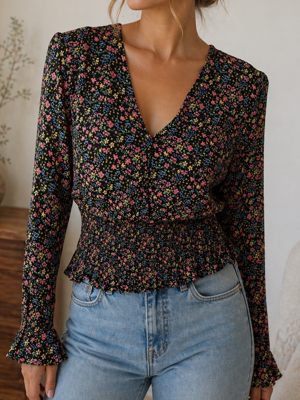 Paper Crane Black Multicolor Floral Long Sleeve Preplum Blouse size Small